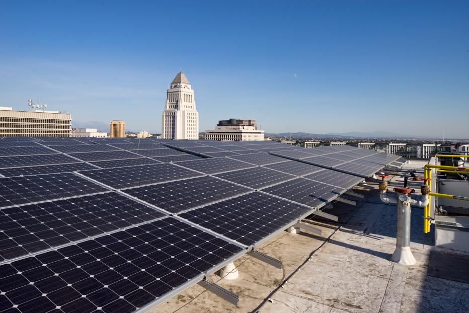 Los Angeles Federal Courthouse solar panels on roof